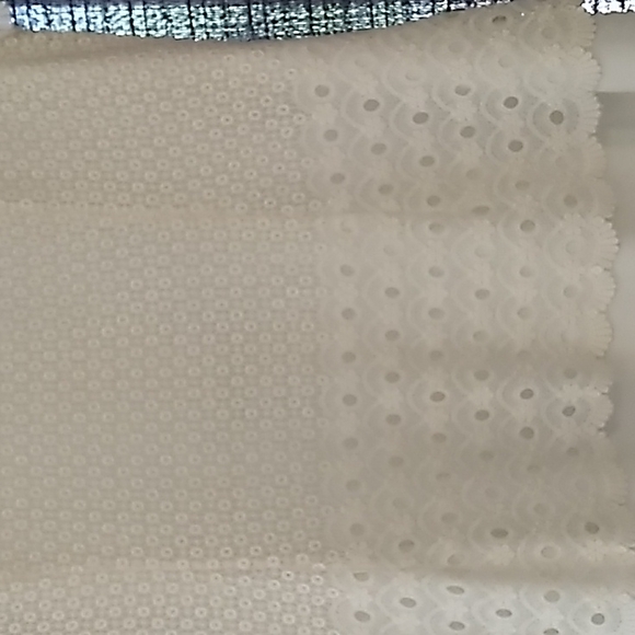 BEAUTIFUL WHITE DRESS - Picture 9 of 15